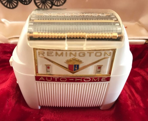 Remington Shaver Roll-A-Matic Auto-Home 1958 in original box (5208)